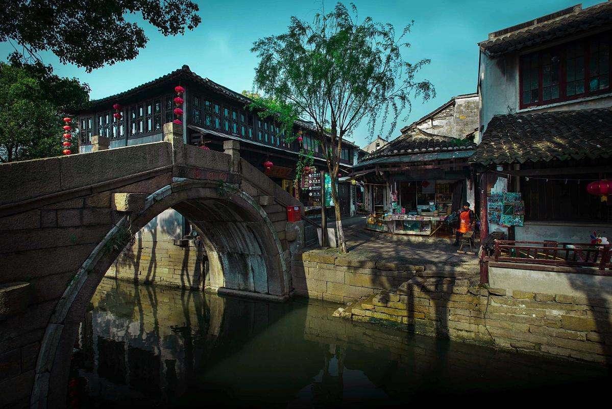 严查严防，重拳出击！东亭乡严厉打击固废倾倒违法行为